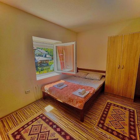 The Blue Eye Bed & Breakfast Vusanje Ngoại thất bức ảnh