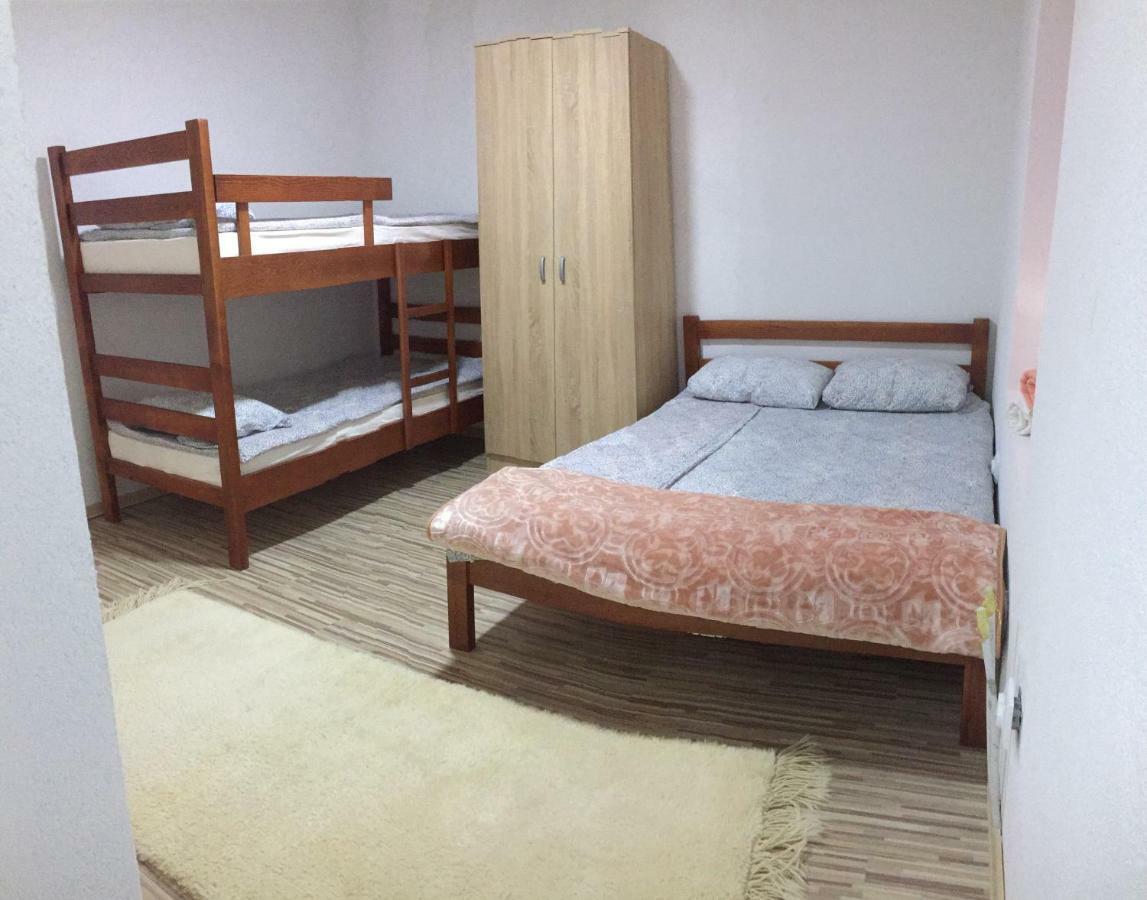 The Blue Eye Bed & Breakfast Vusanje Ngoại thất bức ảnh